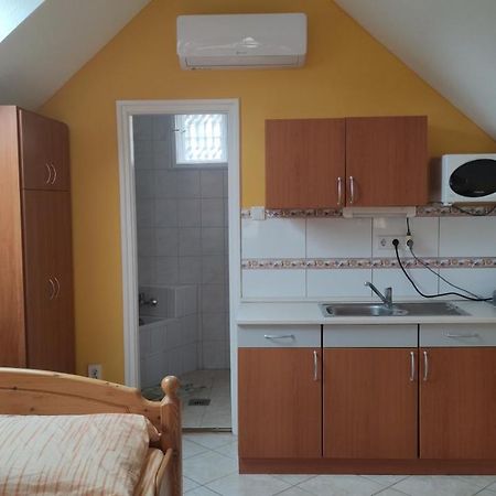 Liget Apartman Balatonfoldvar Exterior photo