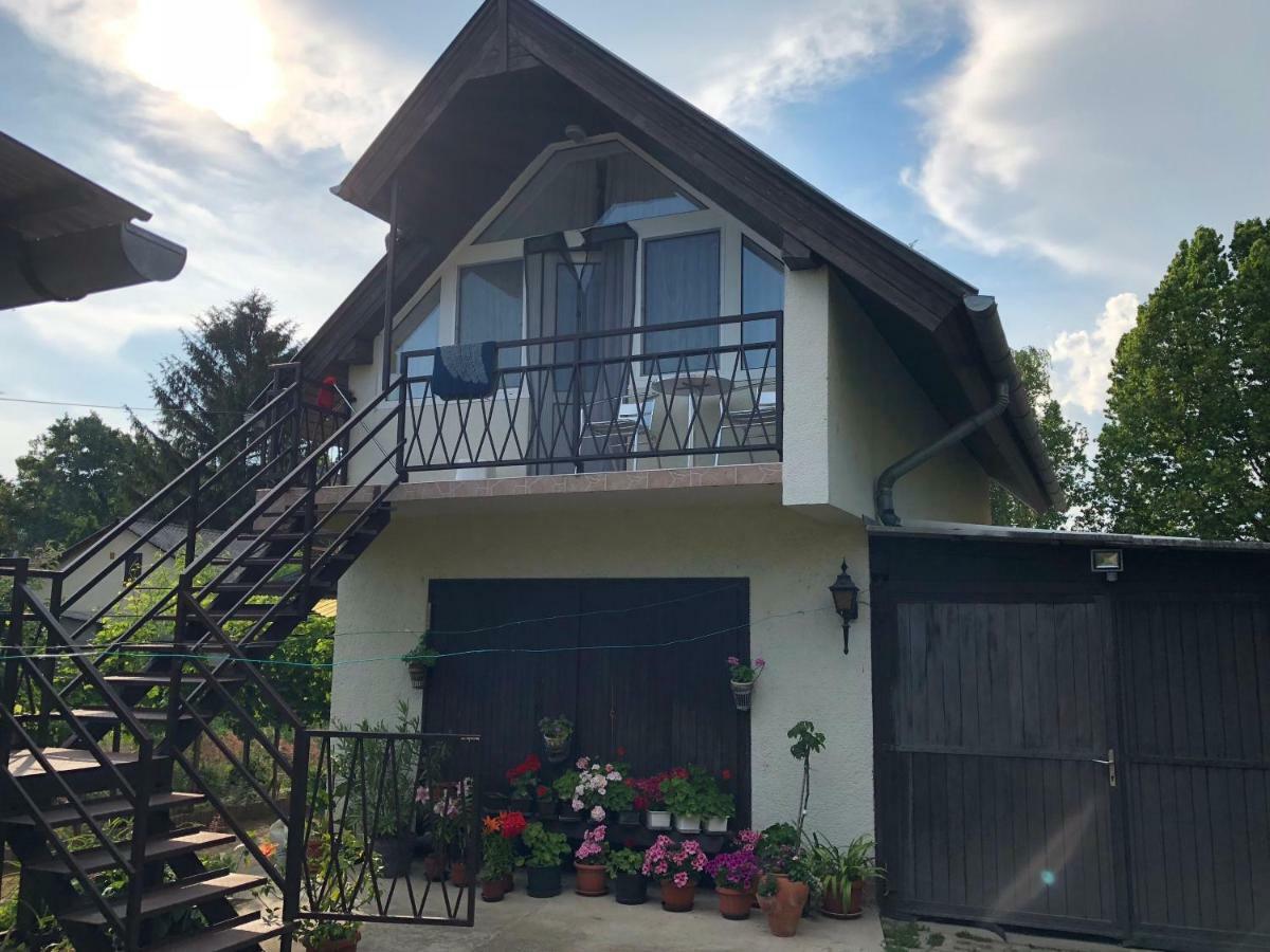 Liget Apartman Balatonfoldvar Exterior photo