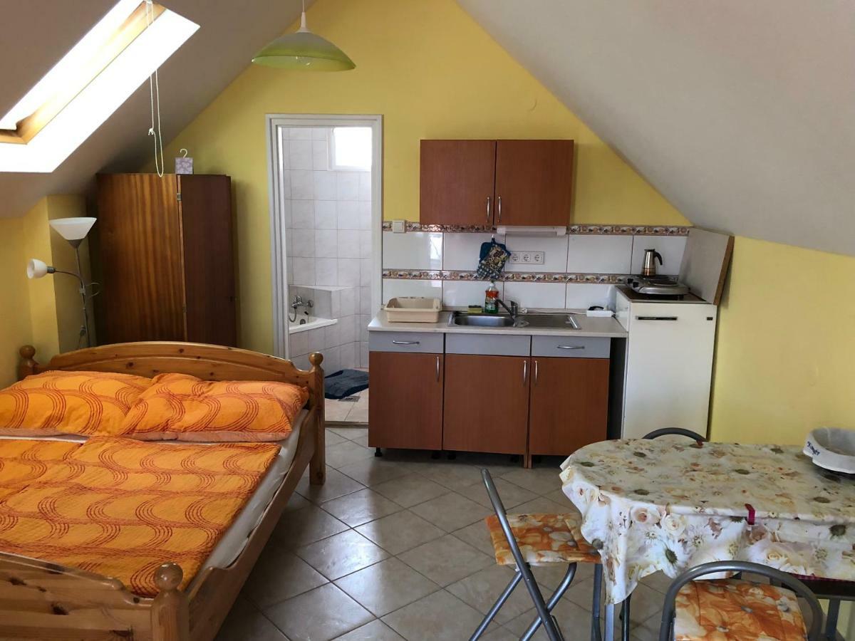 Liget Apartman Balatonfoldvar Exterior photo